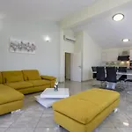 Apartamento Lukic *