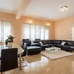 Apartamento Lukic