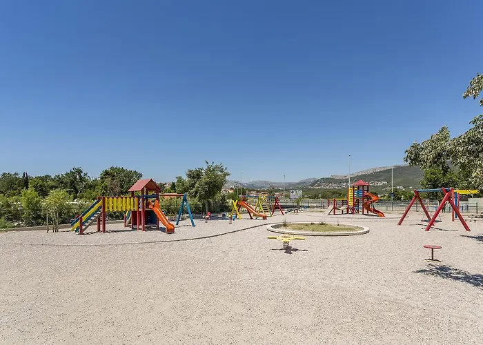 Lukic Apartment Split