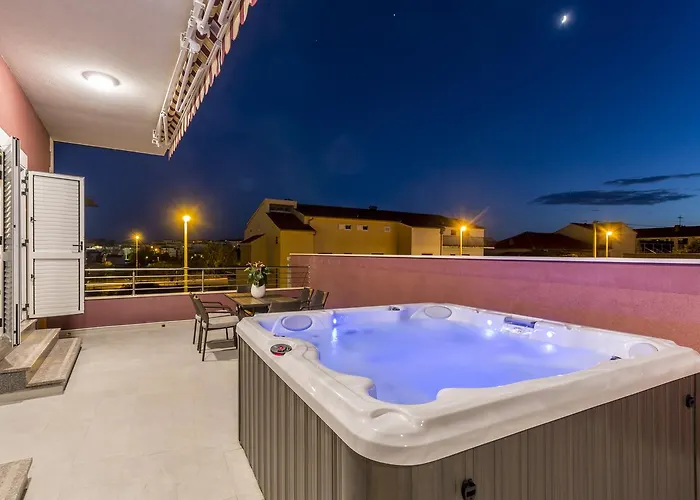 Lukic Apartment Split