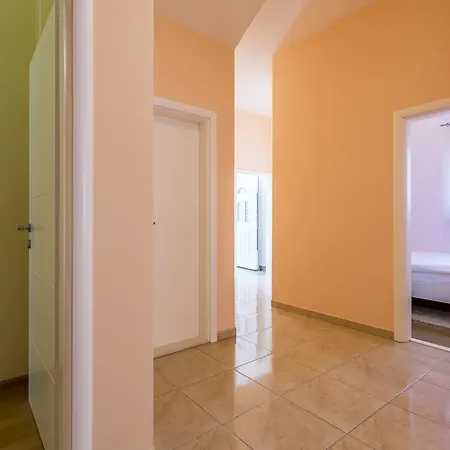 Lukic Apartment *