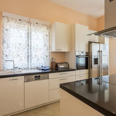 Apartament Lukić *