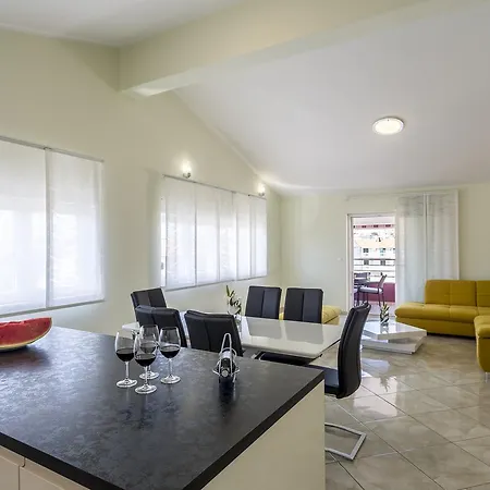 Апартаменты Lukic Сплит