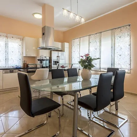 Lukic Apartman *